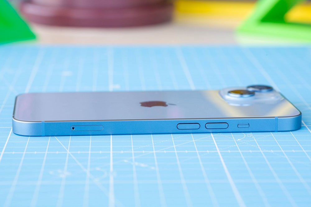 New product launch iPhone 14 12 million pixels auto focus
